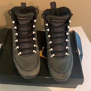 Air Jordan Retro 9 (AS IS)